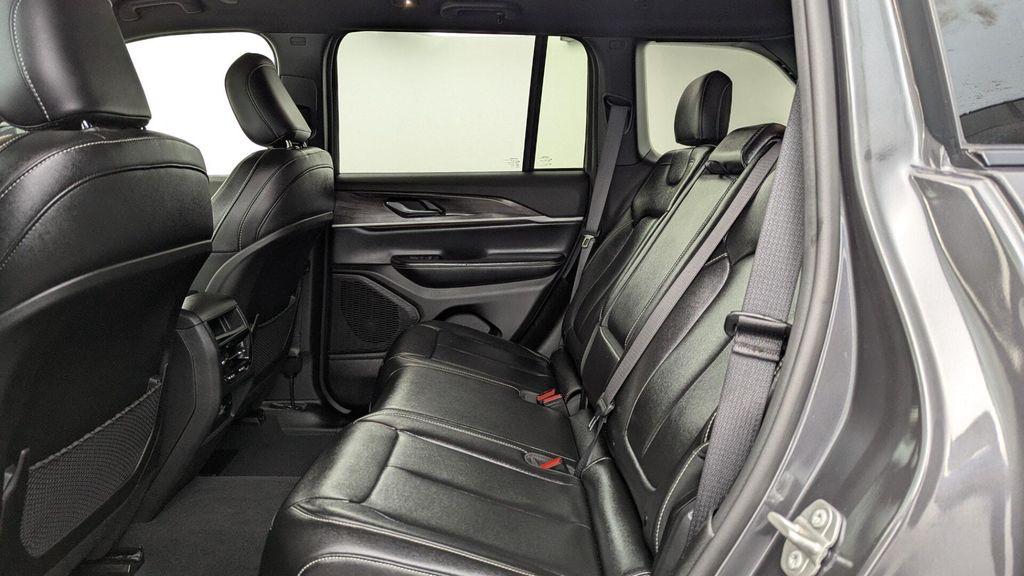 used 2024 Jeep Grand Cherokee car, priced at $28,399