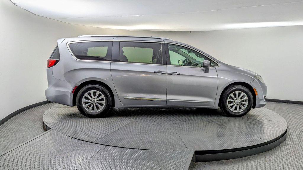 used 2018 Chrysler Pacifica car, priced at $11,699