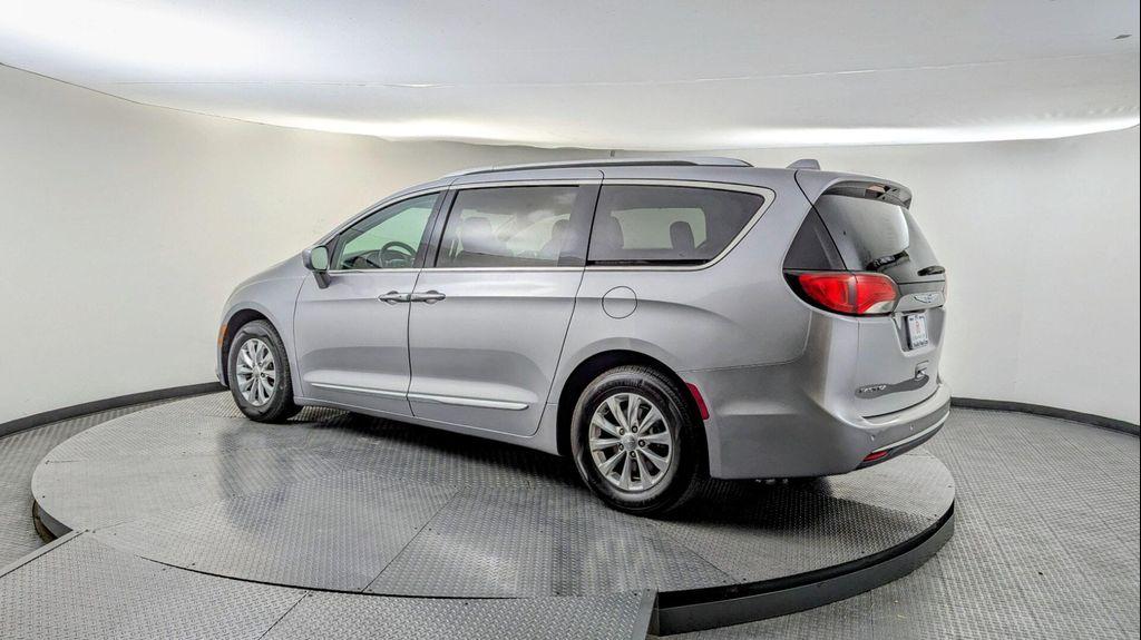 used 2018 Chrysler Pacifica car, priced at $11,699