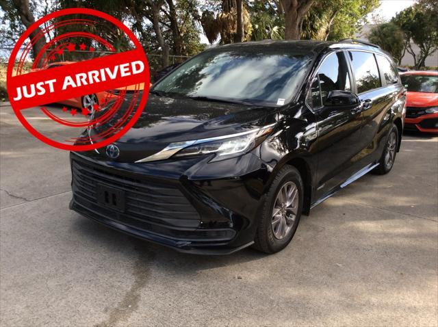 used 2021 Toyota Sienna car, priced at $29,999