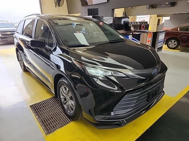 used 2021 Toyota Sienna car, priced at $30,499