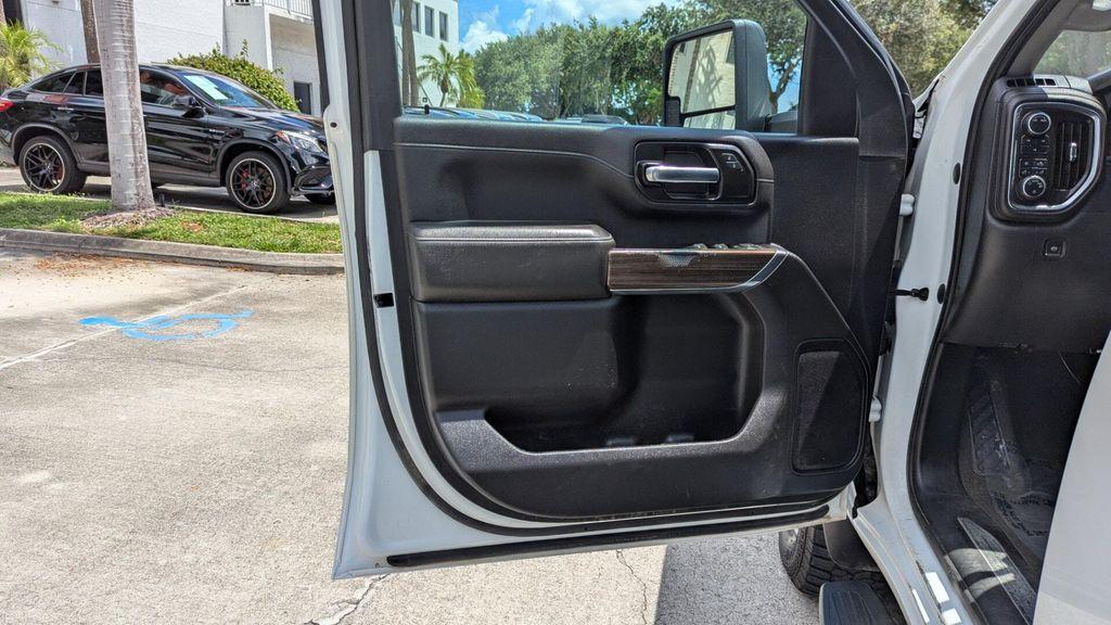 used 2022 Chevrolet Silverado 2500 car, priced at $35,299
