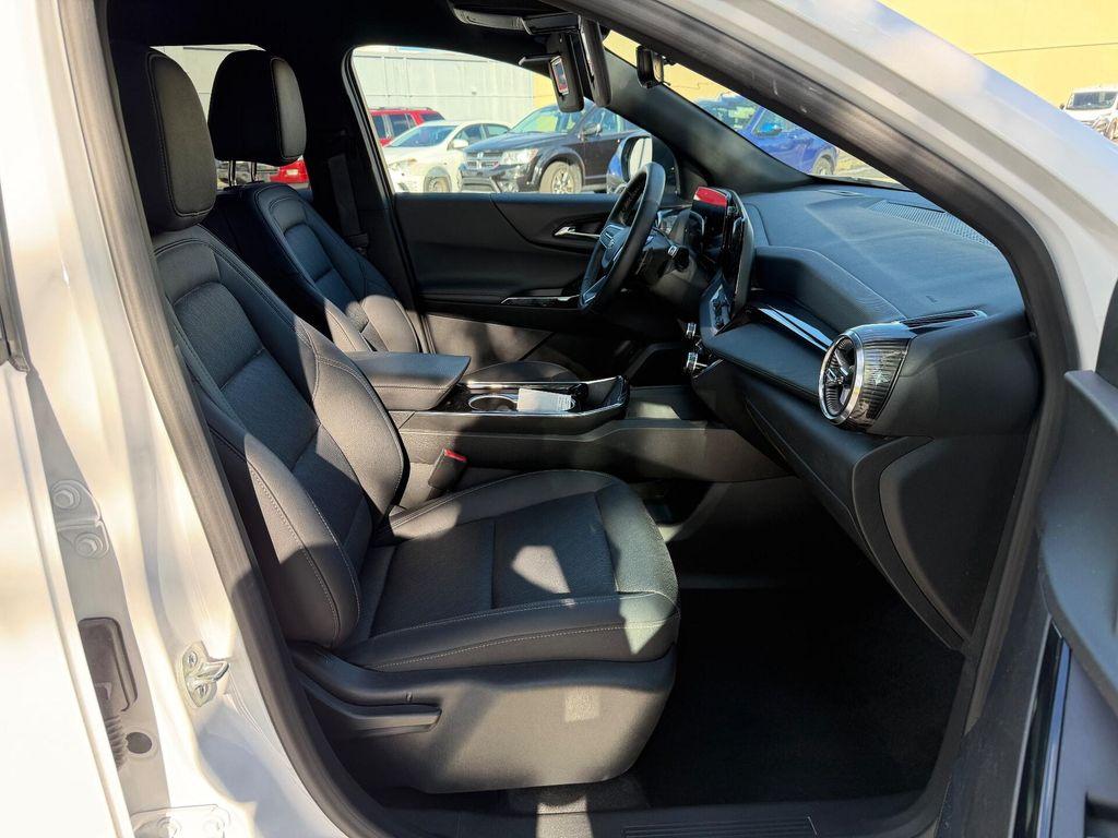 used 2025 Chevrolet Equinox car, priced at $23,499