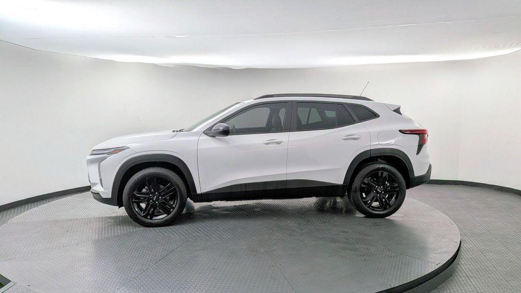 used 2025 Chevrolet Trax car, priced at $21,499