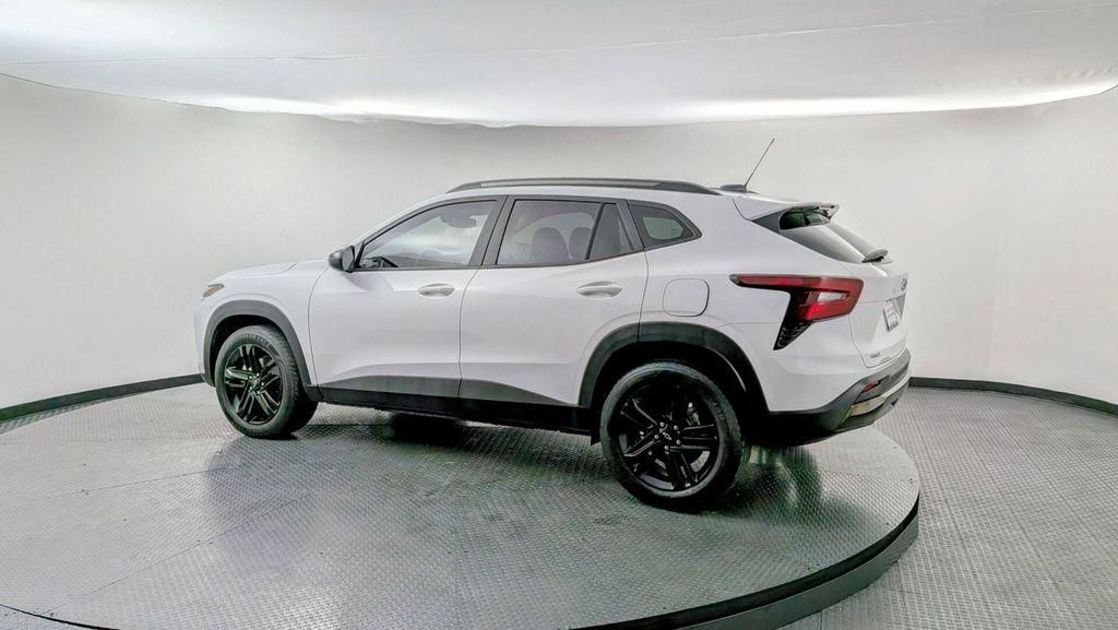 used 2025 Chevrolet Trax car, priced at $21,499