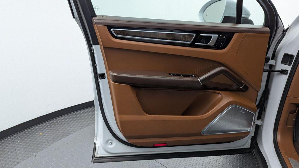 used 2019 Porsche Cayenne car, priced at $33,399