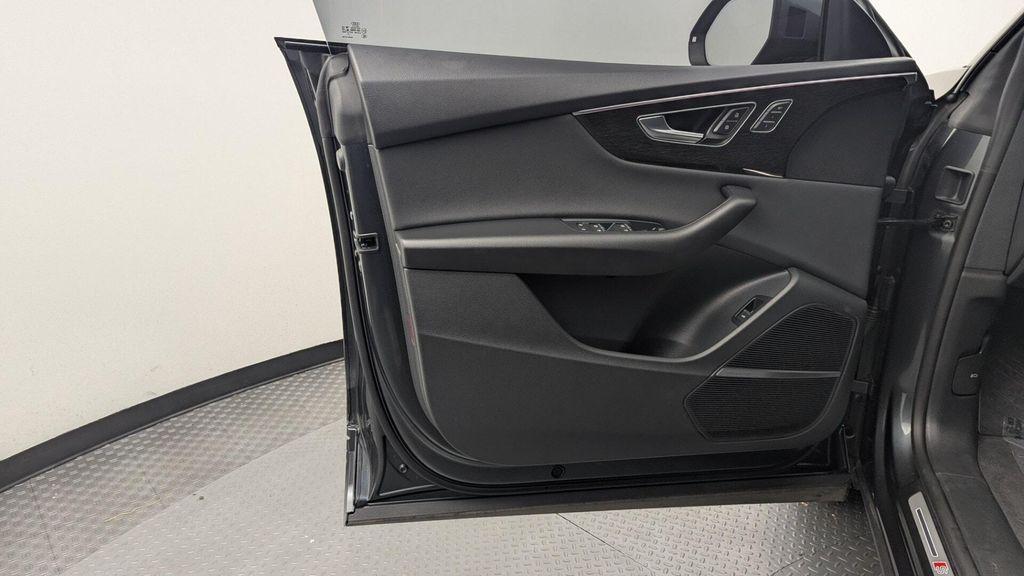 used 2022 Audi Q8 car, priced at $37,998