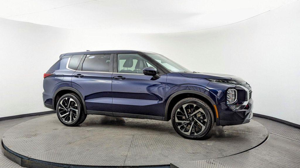 used 2024 Mitsubishi Outlander car, priced at $20,499