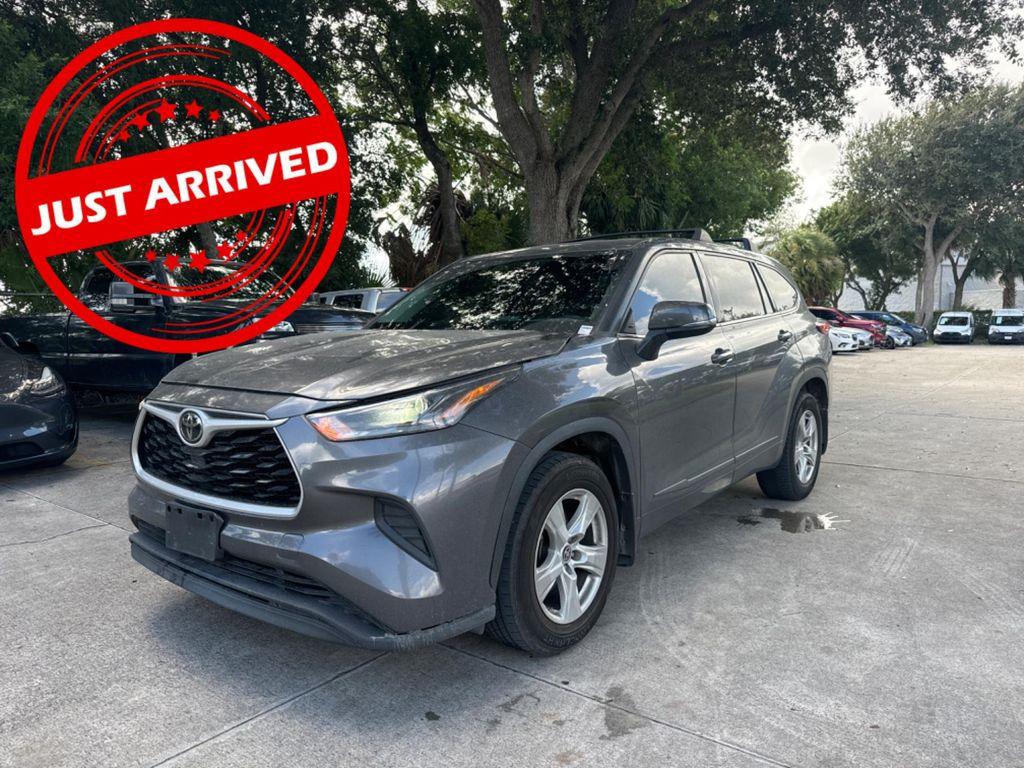 used 2022 Toyota Highlander car, priced at $24,999