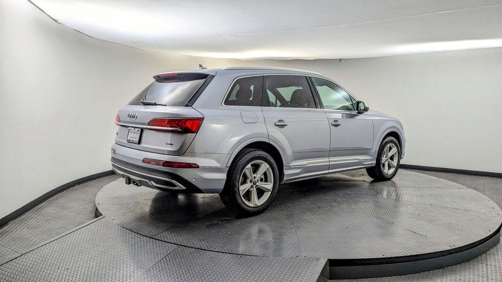 used 2022 Audi Q7 car, priced at $30,299