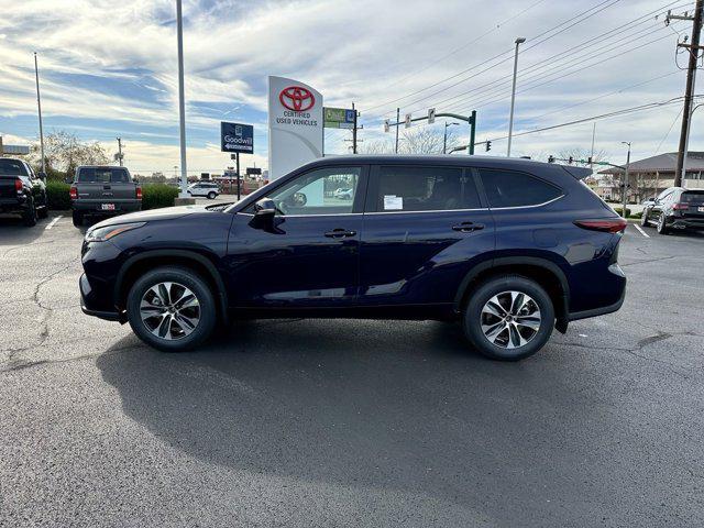 new 2024 Toyota Highlander car, priced at $45,908