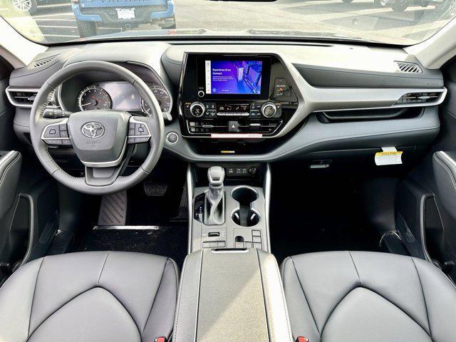 new 2024 Toyota Highlander car, priced at $45,908