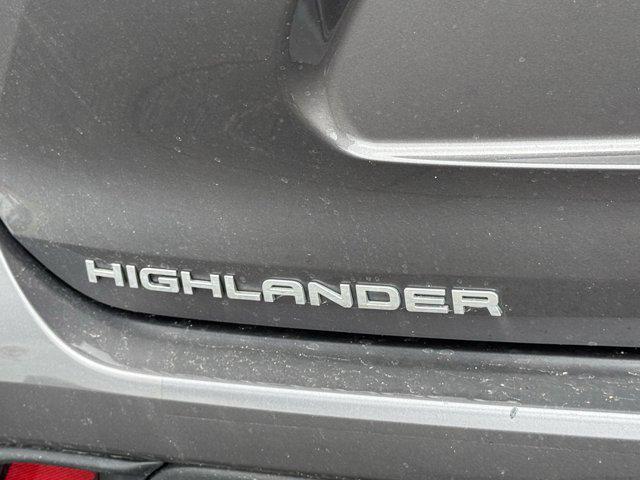 used 2021 Toyota Highlander car, priced at $31,896