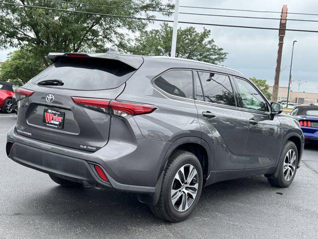 used 2021 Toyota Highlander car, priced at $31,896