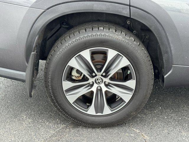 used 2021 Toyota Highlander car, priced at $31,896