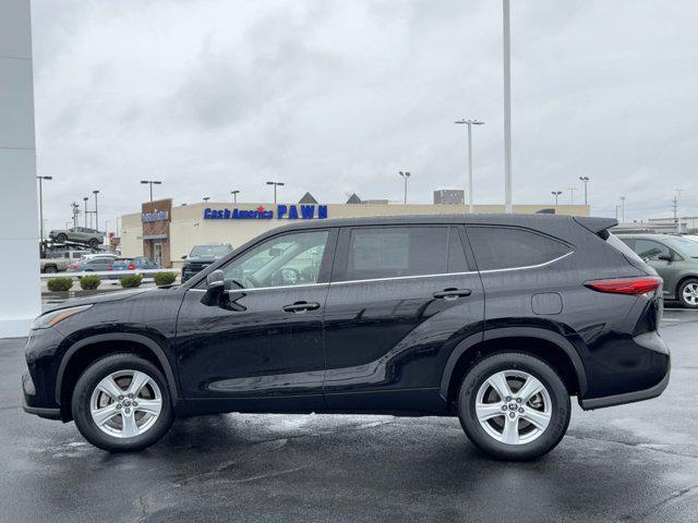 used 2021 Toyota Highlander car, priced at $29,995