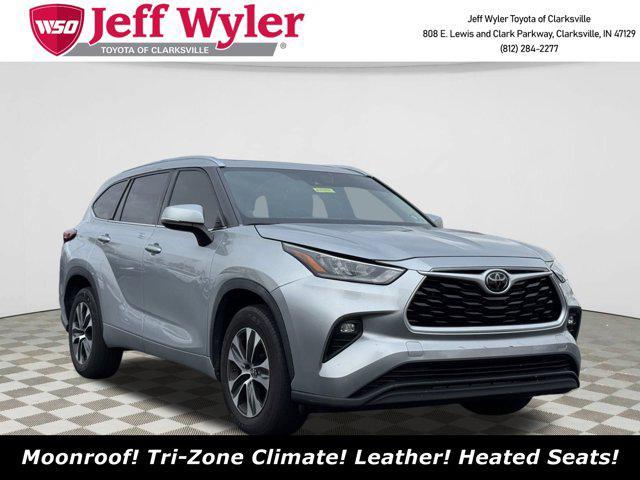 used 2020 Toyota Highlander car, priced at $28,747