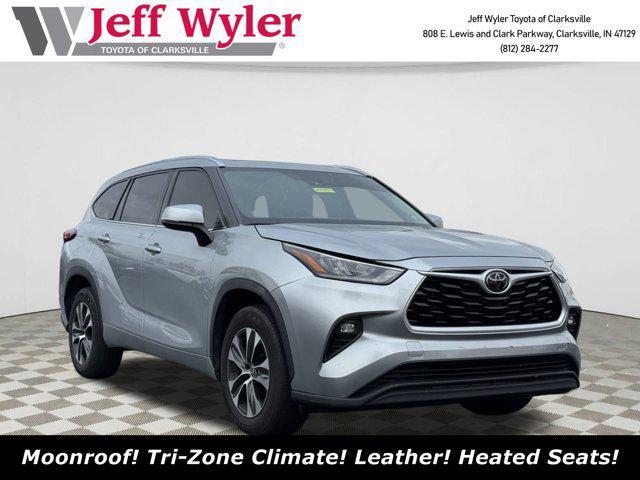 used 2020 Toyota Highlander car, priced at $28,720