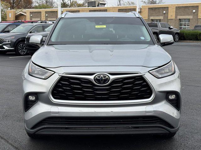 used 2020 Toyota Highlander car, priced at $28,747