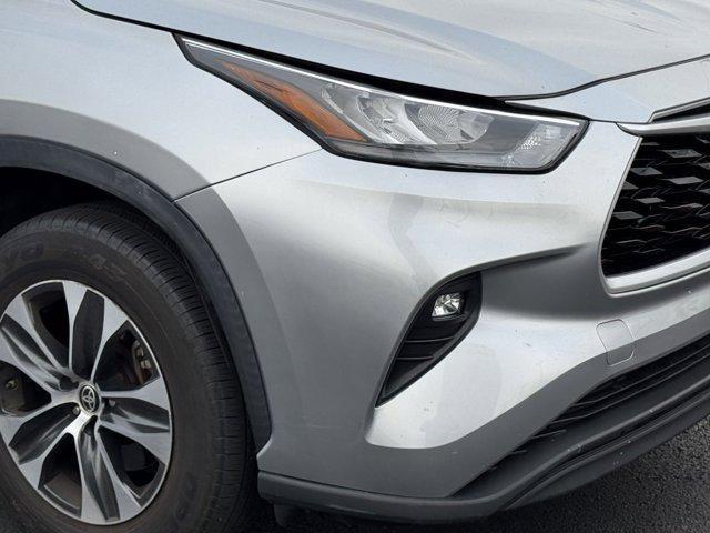 used 2020 Toyota Highlander car, priced at $28,747