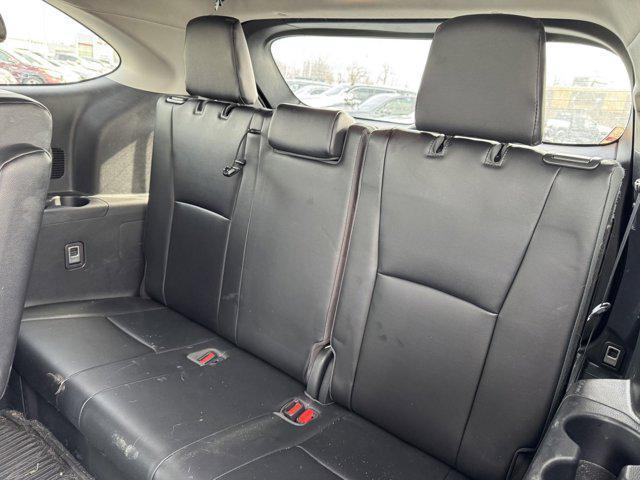 used 2022 Toyota Highlander car, priced at $36,453