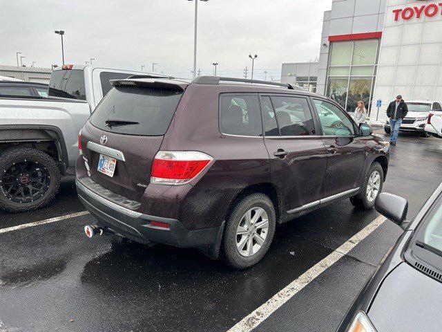 used 2013 Toyota Highlander car, priced at $9,992