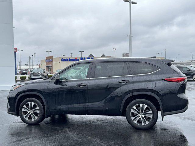 used 2021 Toyota Highlander car, priced at $34,943