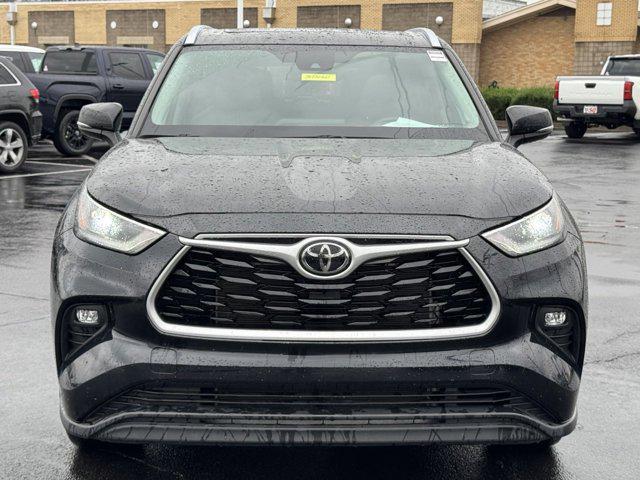 used 2021 Toyota Highlander car, priced at $34,943