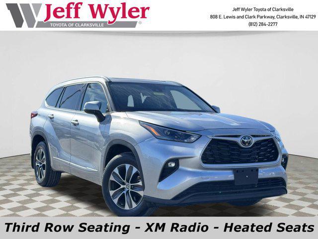 used 2022 Toyota Highlander car, priced at $37,789