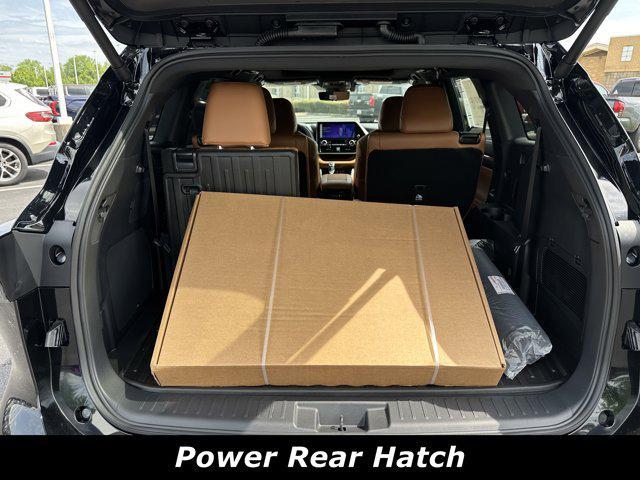 new 2025 Toyota Highlander car, priced at $54,521