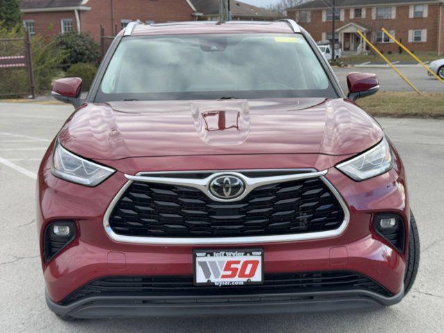 used 2022 Toyota Highlander car, priced at $35,348