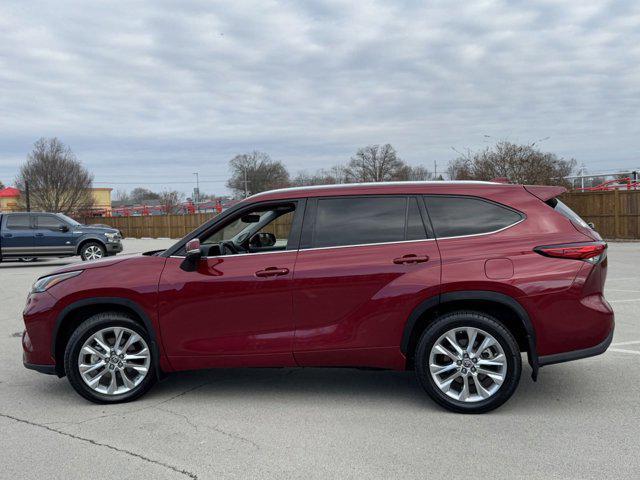 used 2022 Toyota Highlander car, priced at $35,348