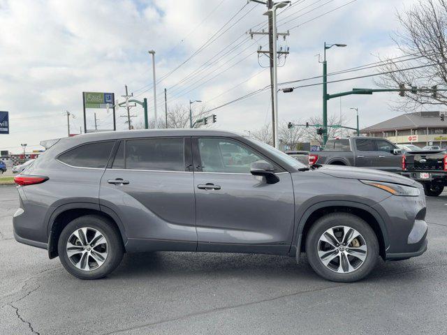 used 2022 Toyota Highlander Hybrid car, priced at $41,825