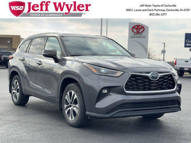 used 2022 Toyota Highlander Hybrid car, priced at $41,825