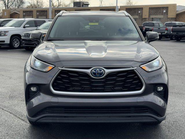 used 2022 Toyota Highlander Hybrid car, priced at $41,825