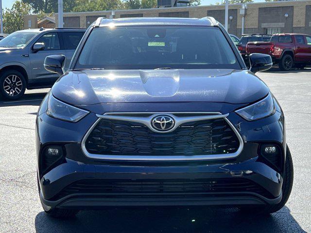 used 2022 Toyota Highlander car, priced at $36,742