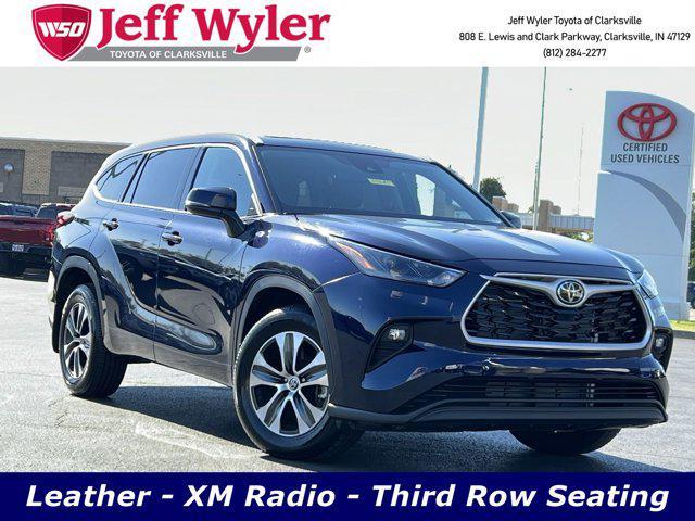 used 2022 Toyota Highlander car, priced at $36,742