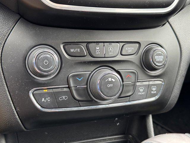 used 2019 Jeep Cherokee car, priced at $17,128