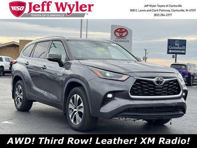 used 2022 Toyota Highlander car, priced at $35,902