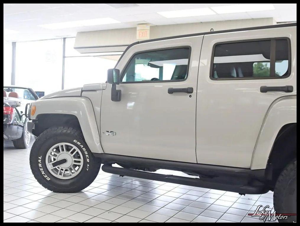 used 2006 Hummer H3 car, priced at $9,890