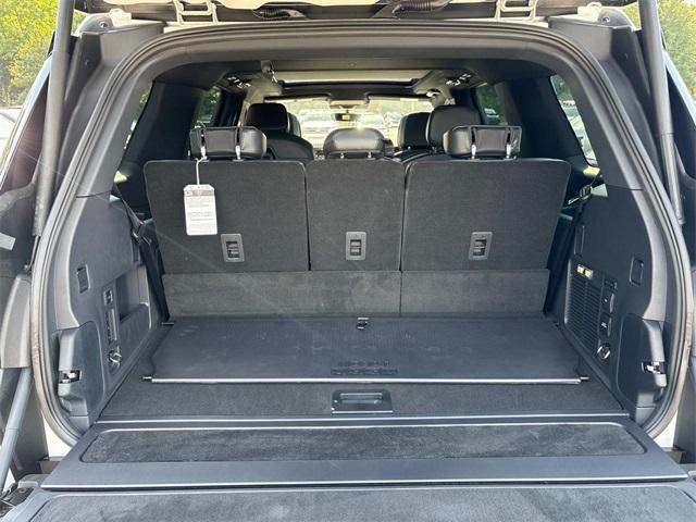 new 2025 Lincoln Navigator car, priced at $110,635