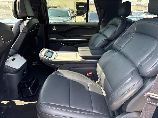 new 2025 Lincoln Navigator car, priced at $110,635
