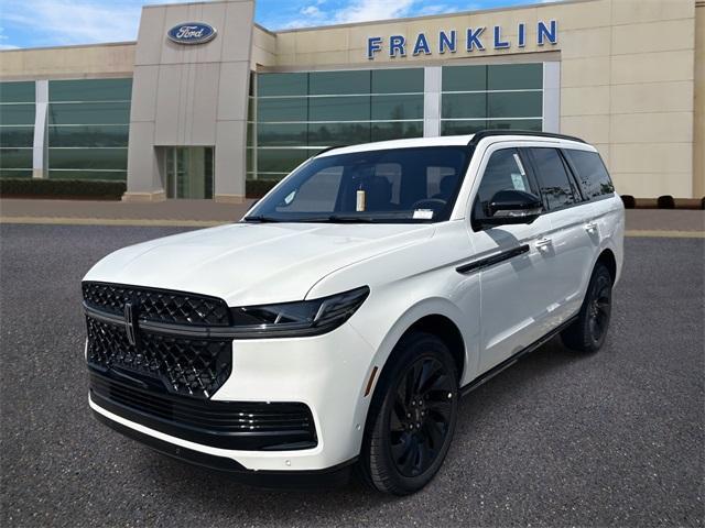 new 2025 Lincoln Navigator car, priced at $110,635