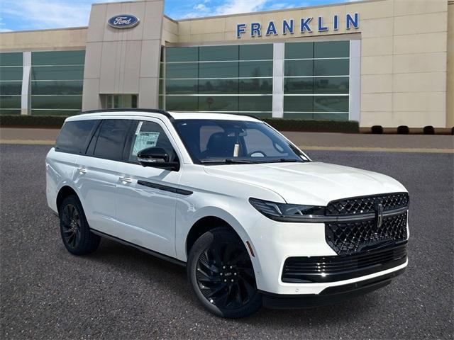 new 2025 Lincoln Navigator car, priced at $110,635