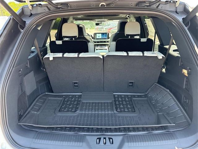 new 2025 Lincoln Aviator car, priced at $92,183