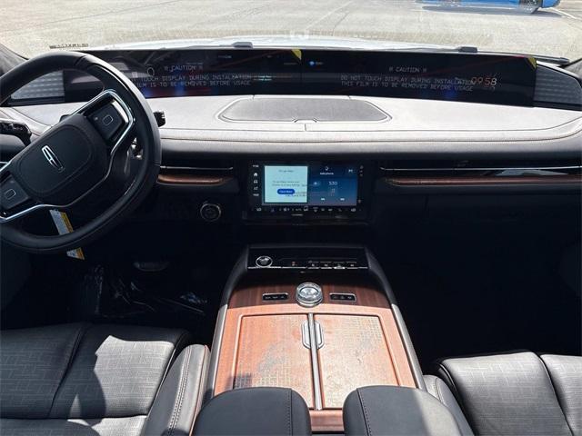 new 2025 Lincoln Navigator L car, priced at $123,450