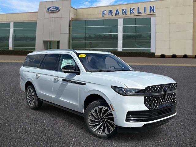 new 2025 Lincoln Navigator L car, priced at $123,450