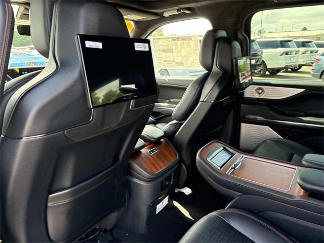 new 2025 Lincoln Navigator L car, priced at $123,450