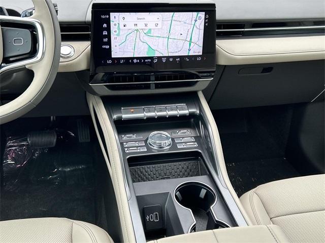 new 2025 Lincoln Nautilus car, priced at $53,609