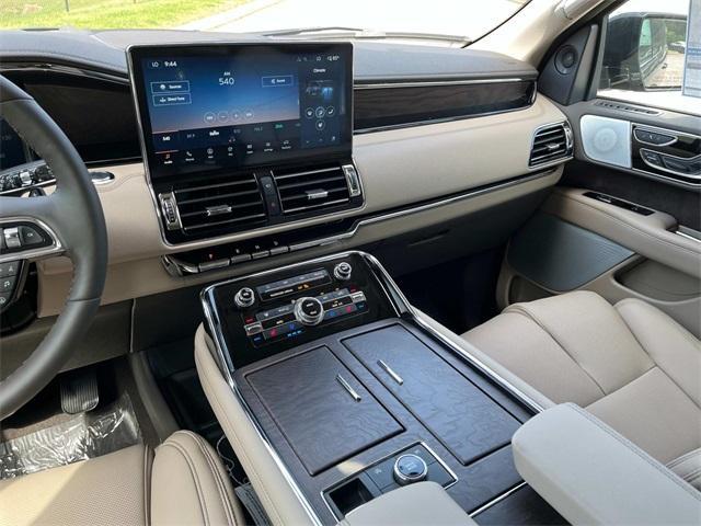 new 2024 Lincoln Navigator L car, priced at $101,285